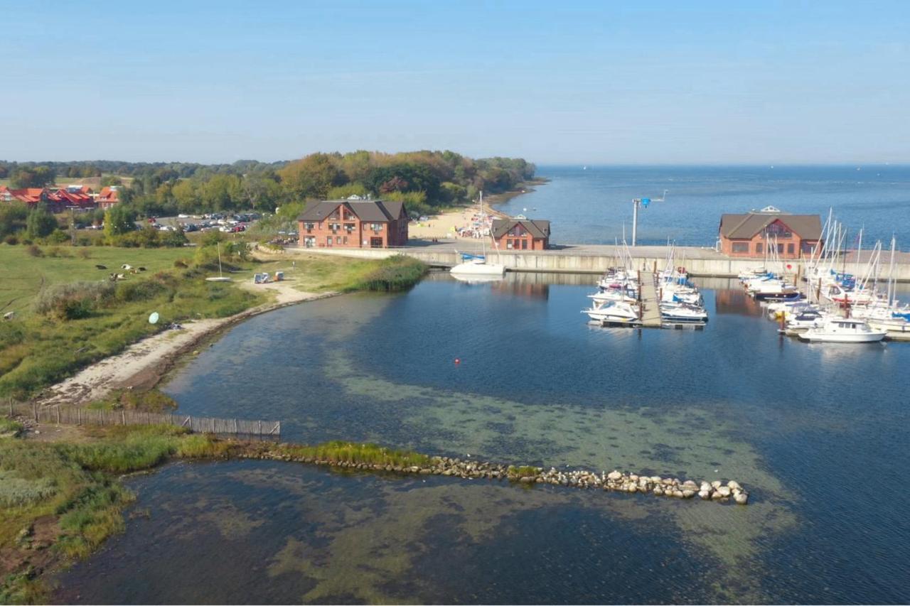 Bades Huk Marina Hotel Hohen Wieschendorf ภายนอก รูปภาพ