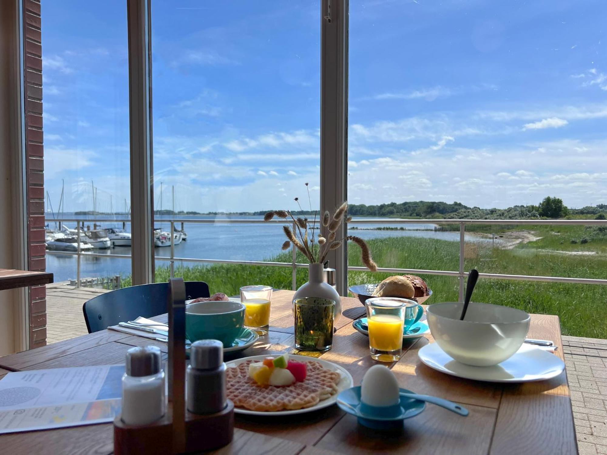 Bades Huk Marina Hotel Hohen Wieschendorf ภายนอก รูปภาพ